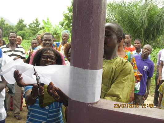 Accueil autour d’un poteau