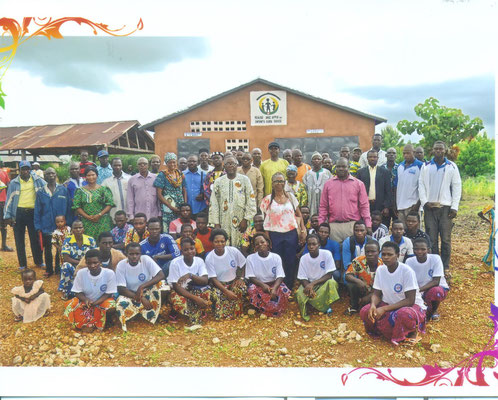 Photo de groupe à l’inauguration