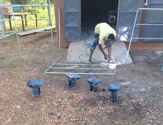 Travaux devant l’atelier