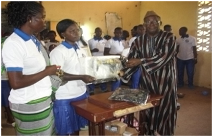 Remise d’un document