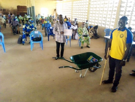 Lauréat avec une brouette