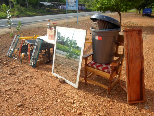 Miroirs et mobilier de coiffure offerts