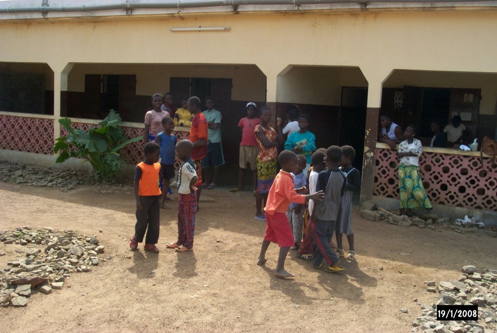 Groupe devant le foyer