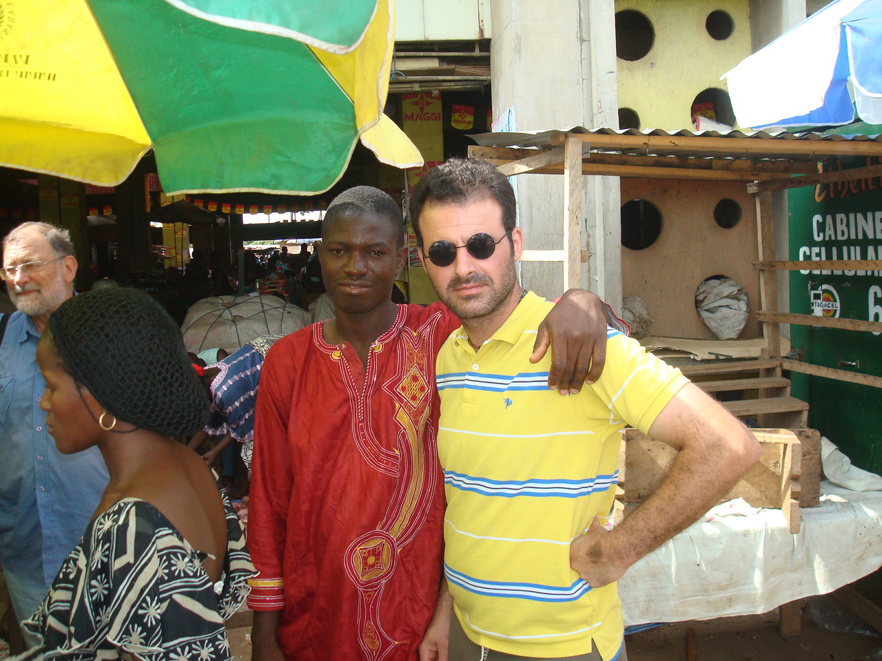 Visiteurs au marché de Kara