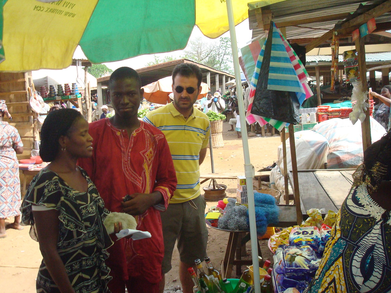 Stand de marché coloré