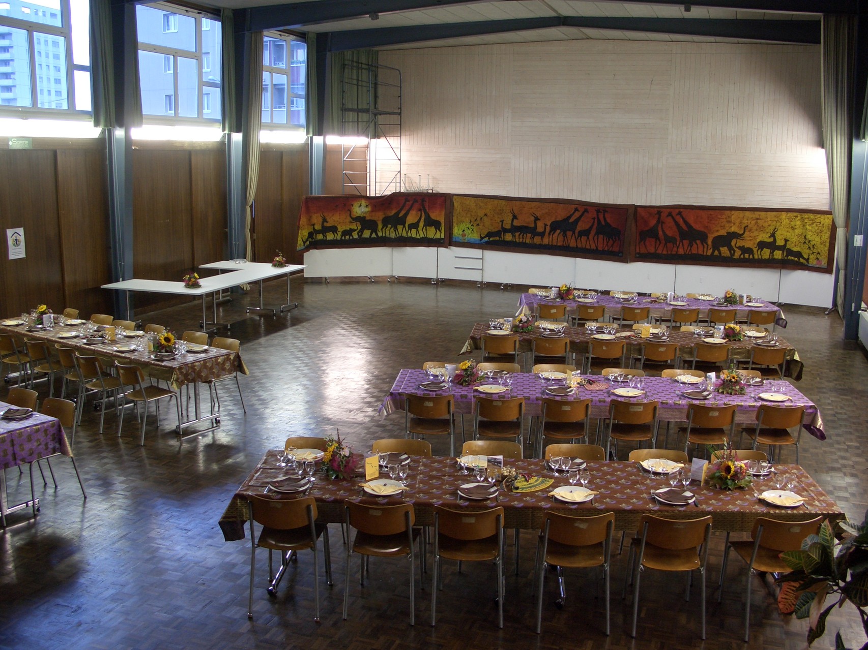 La salle attend ses invités